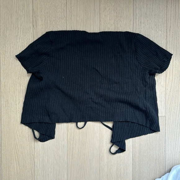 Brandy Melville Wrap Top One Size - Picture 3 of 3